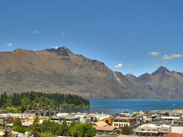 5A/18 Turner Street Queenstown_3