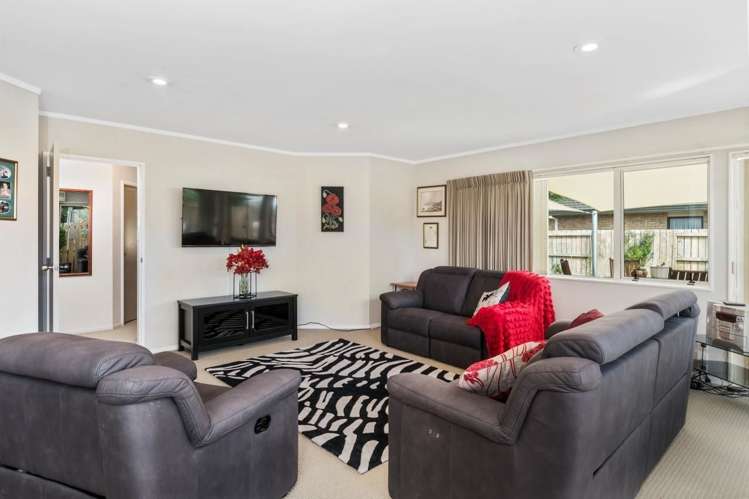 16 Kentia Avenue Mount Maunganui_6