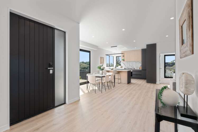 2 Lingham Crescent Torbay_8