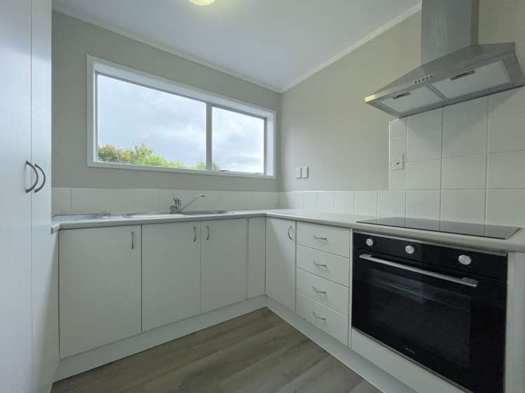 2/82 Moore Street Hillcrest_7