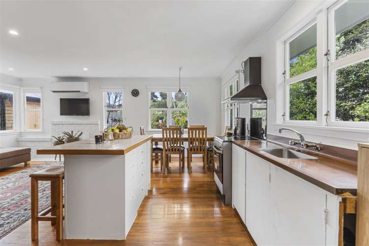 7 Hughes Terrace Te Atatu Peninsula_13