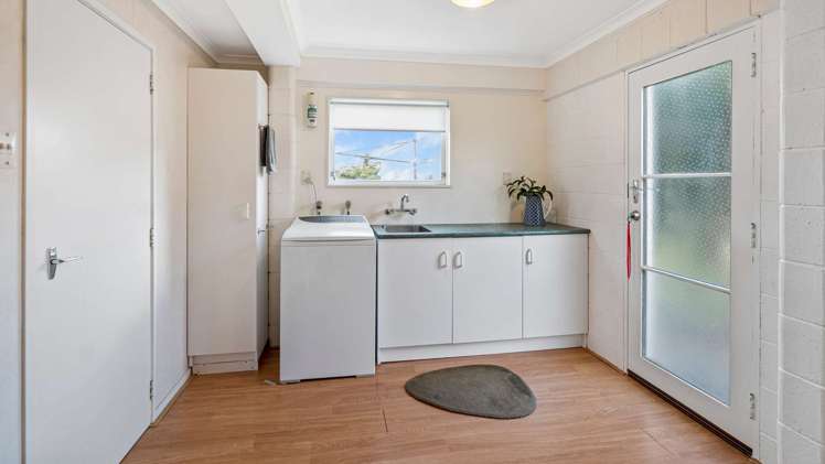 11 Highfield Crescent Brookfield_14