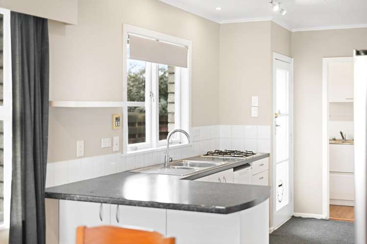 69 Resthill Crescent Glenview_4