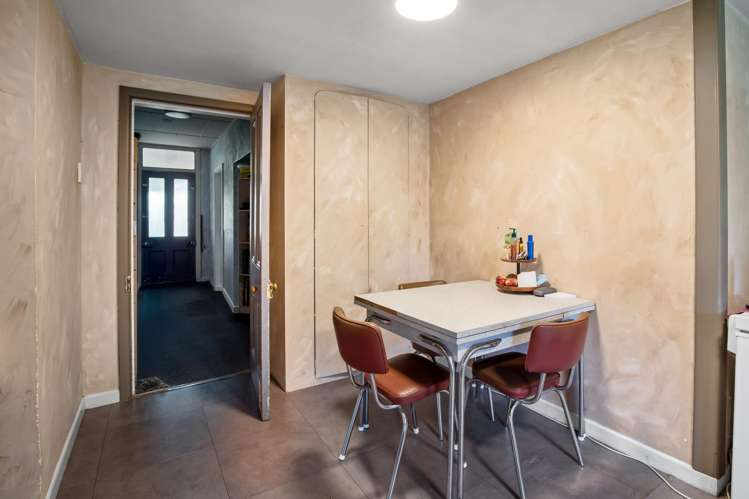 657 Domett Road Domett_11