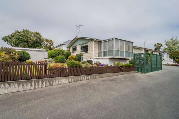 1/8 Campbell Street Maori Hill_16