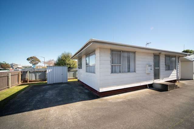Charming 2BR Townhouse in Palmerston North