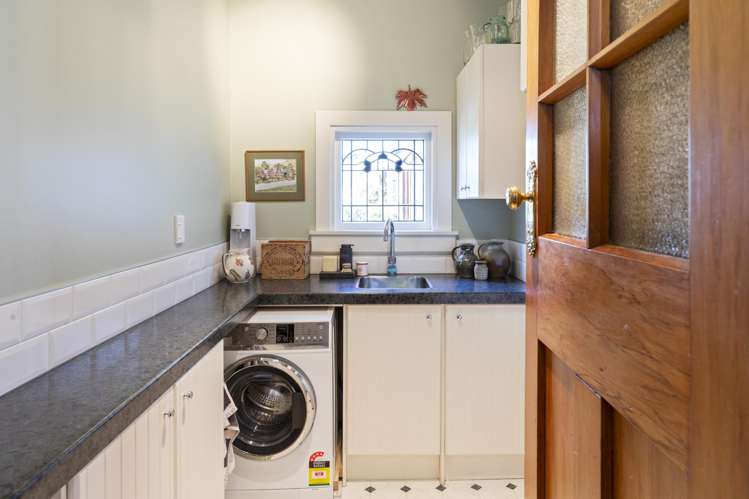 39 Holly Road Merivale_29