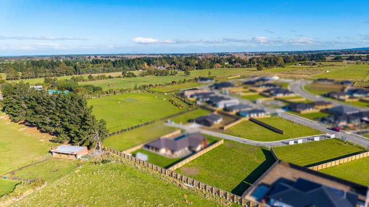 1 Frank Lane Amberley_5