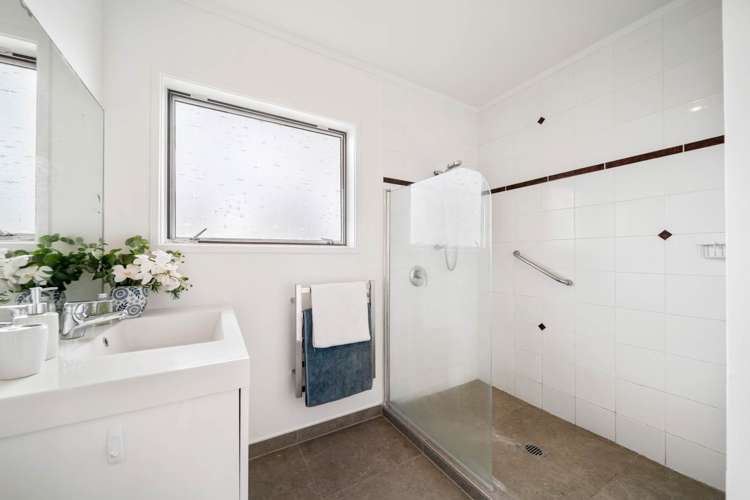 2/100 Sunrise Avenue Mairangi Bay_20