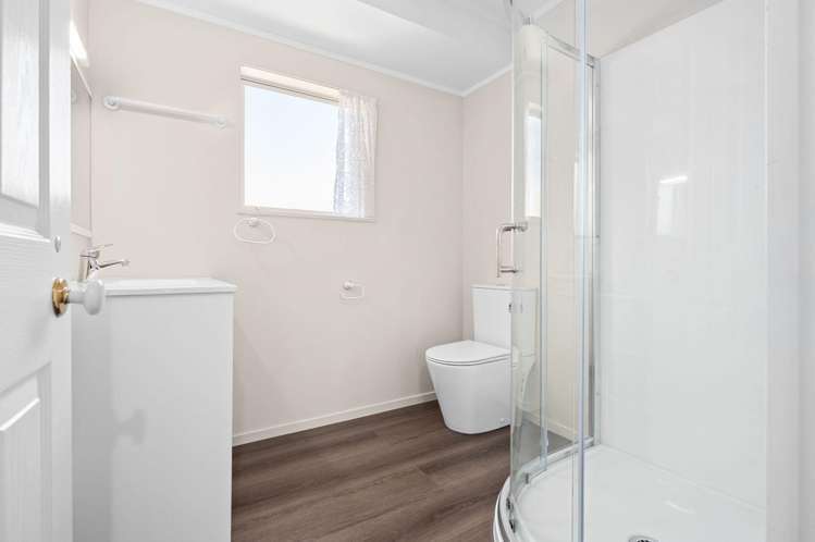 22 Cairns Crescent Rototuna_14