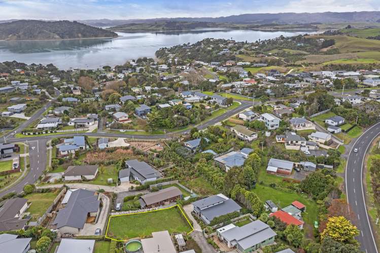 2d Puka Place Raglan_10