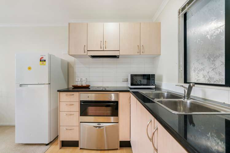 D502/176 Broadway Newmarket_16