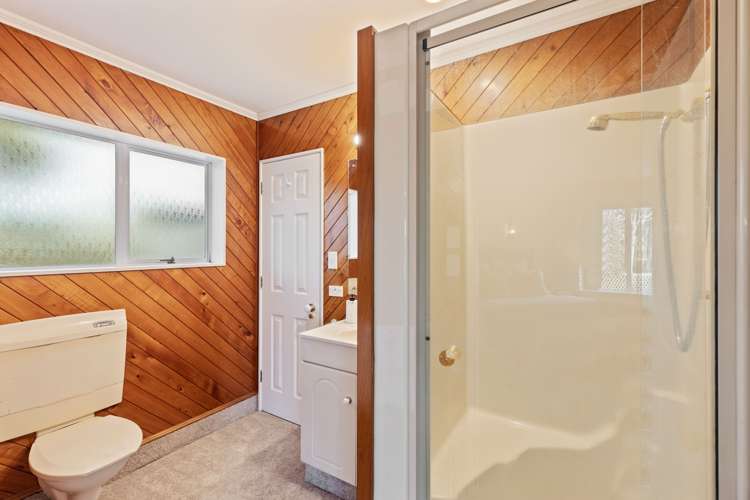 14a Boulevard Drive Merrilands_17