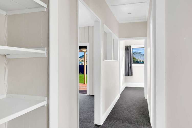 5 Banks Street Tolaga Bay_9