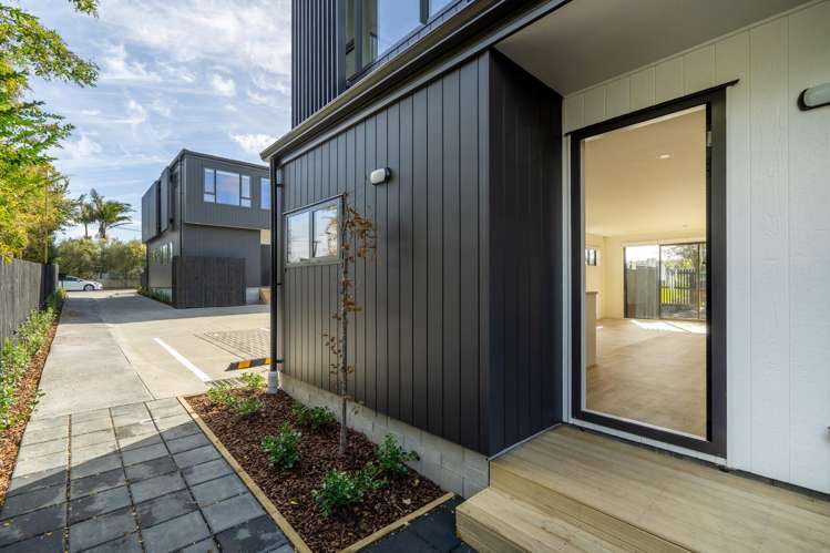 3/75 McAnnalley Street Manurewa East_14