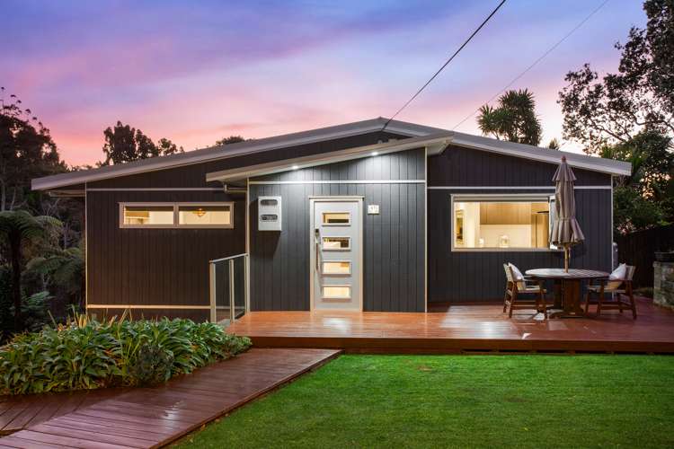 87 Scenic Drive Titirangi_2