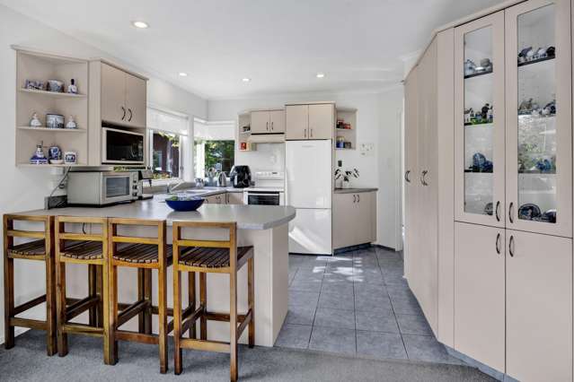 6 Mayfair Place Westown_2