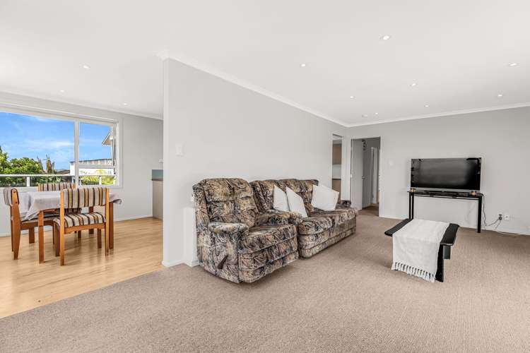 5 Pine Grove Tairua_11