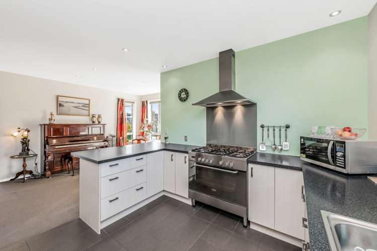 77 North Terrace Darfield_6