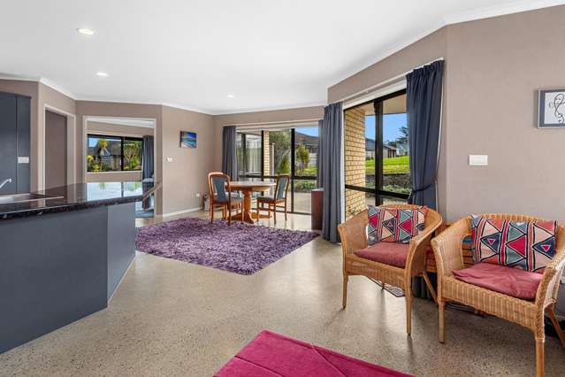 29 Roderick Place Onerahi_4