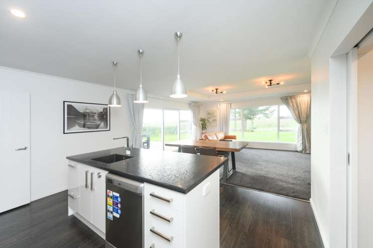 733 Stoney Creek Road Bunnythorpe_9