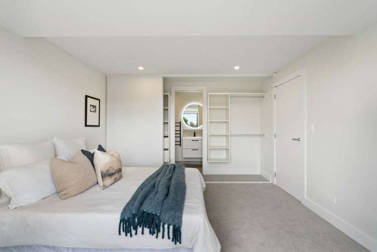 3/2 Valonia Street Mt Roskill_23