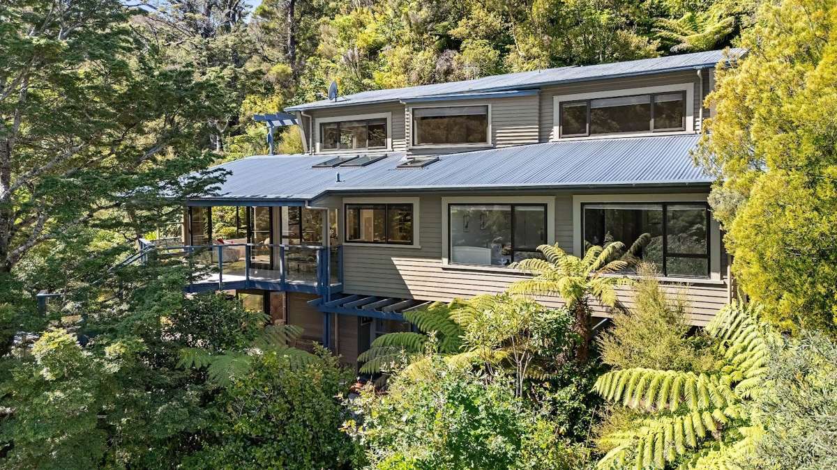 136 Cheviot Road, Lowry Bay_0