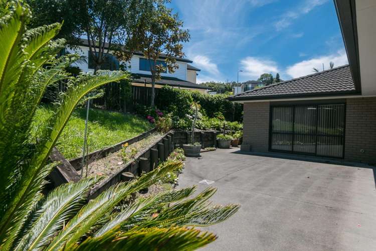 94 San Marino Drive West 11401_18