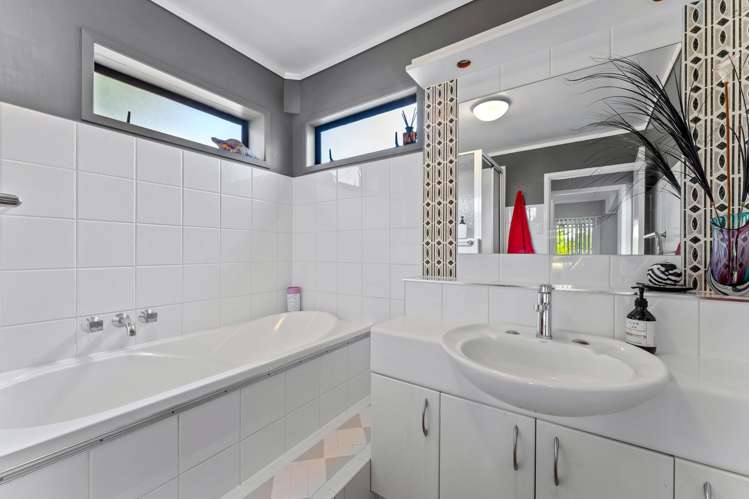 34 Spinnaker Drive Te Atatu Peninsula_32