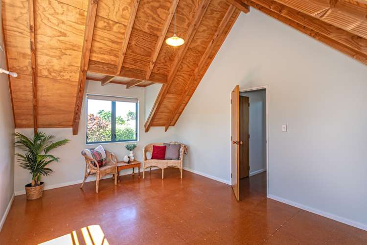 35 Michelle Lane Hahei_12