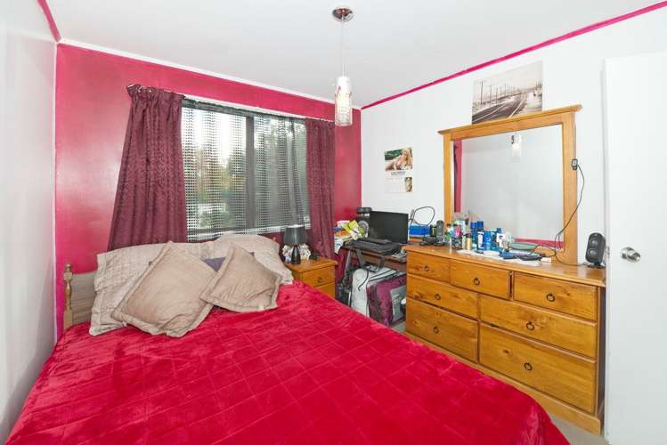 132 Solar Road Glen Eden_13