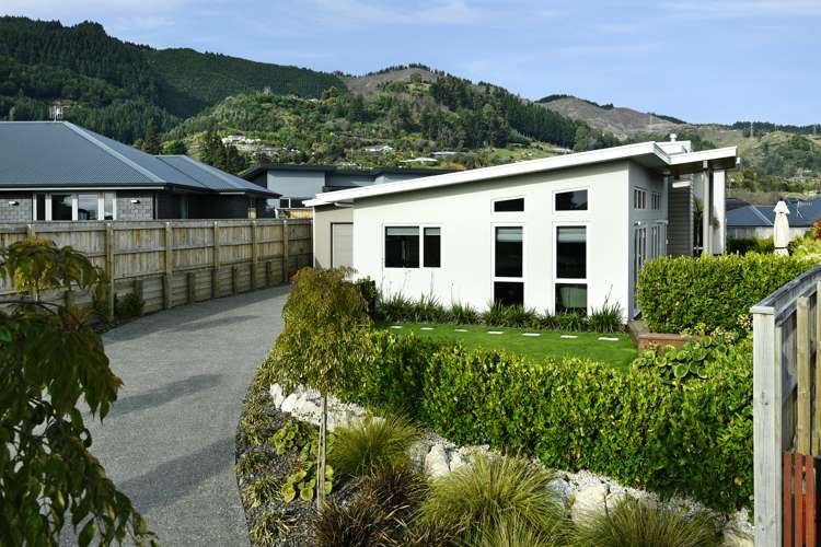 68 Fairose Drive Richmond_19