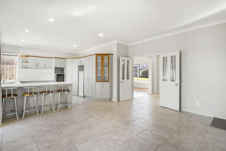 6 Banshire Close Flat Bush_6
