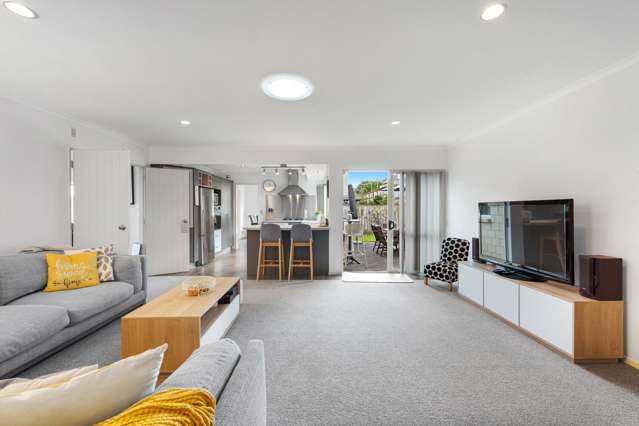 16 Fernloche Place Flat Bush_2