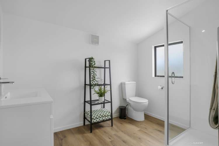 48 Percy Dyett Drive Karori_5