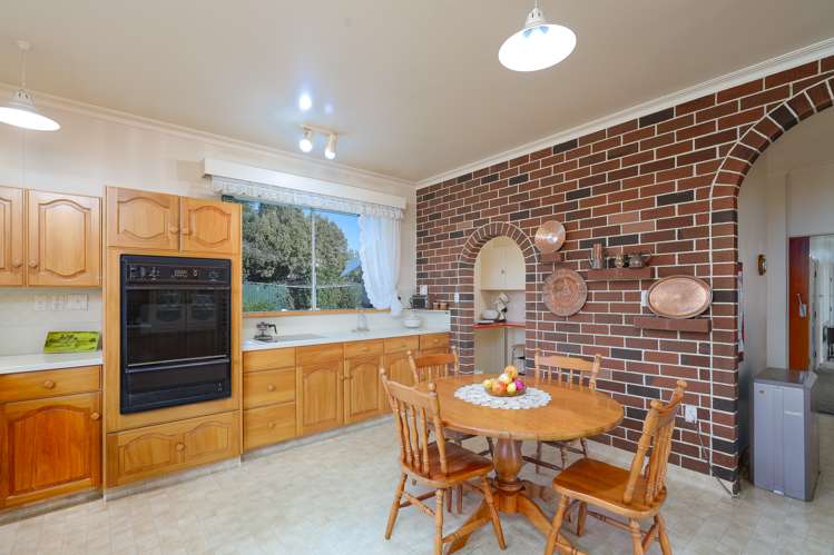13 Neale Avenue Stoke_7