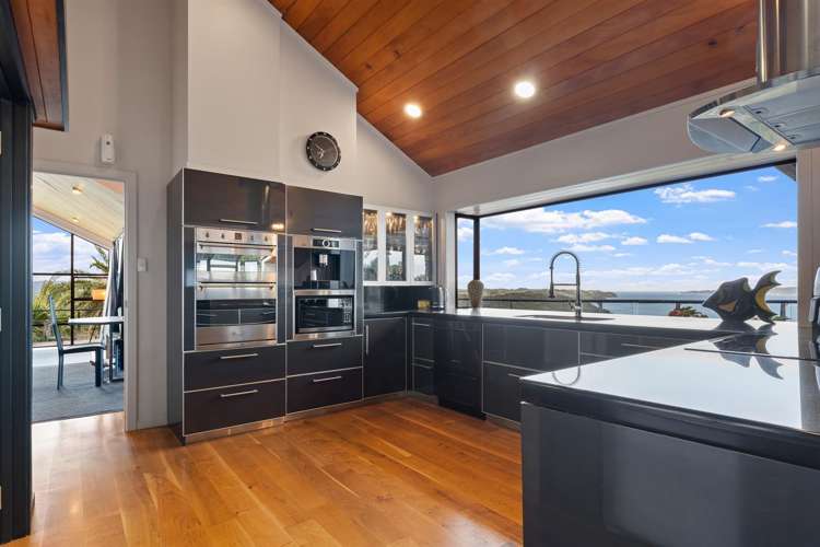 5 Kotare Place Sandspit_6