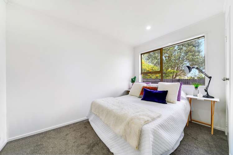 2/8 Kirrama Place Conifer Grove_12