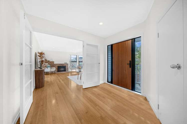120 Flanshaw Road Te Atatu South_11