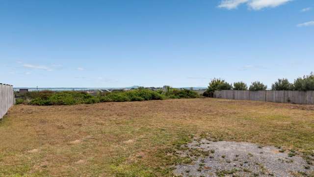 22 Motukaraka Drive Beachlands_1