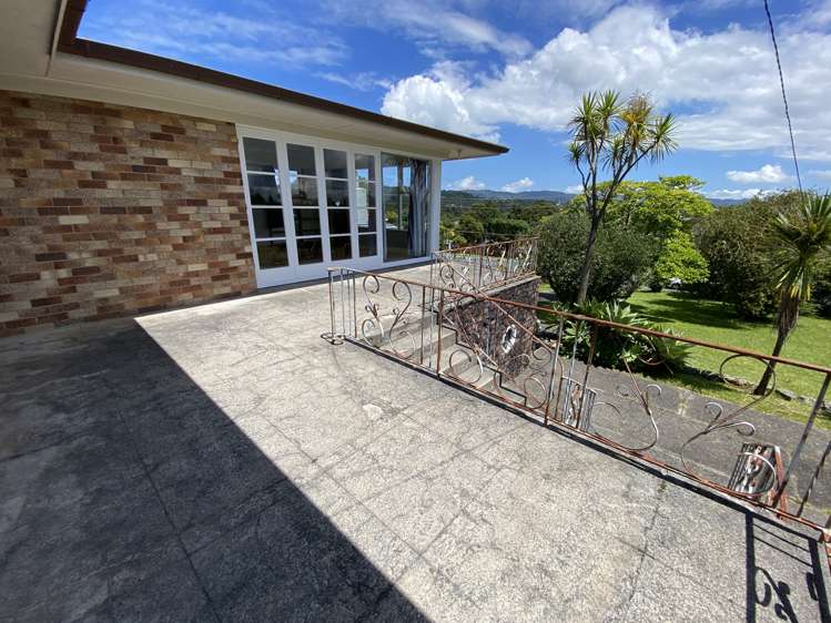 25 Highland Avenue Titirangi_11