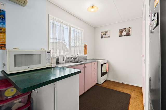 911 Collinge Road Mayfair_1