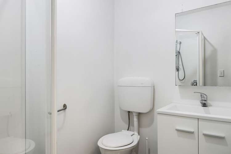 2/40 Hayton Road Wigram_11