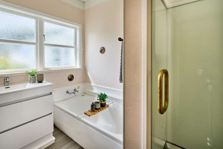 35 Allen Terrace Tawa_15