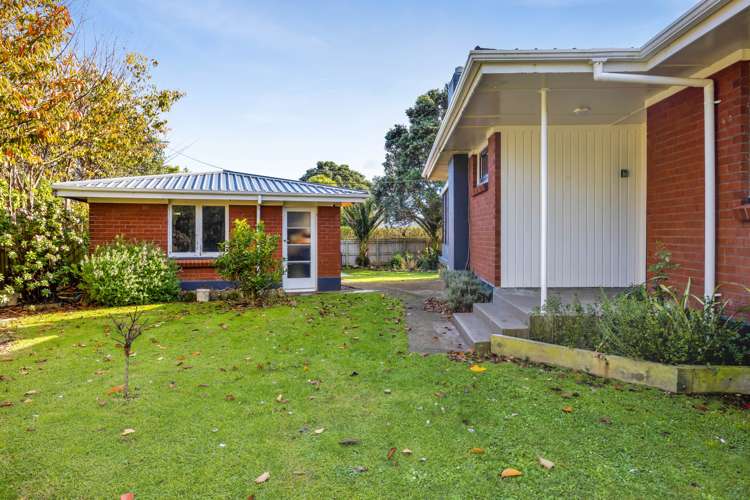 73 Ihaia Road Opunake_24