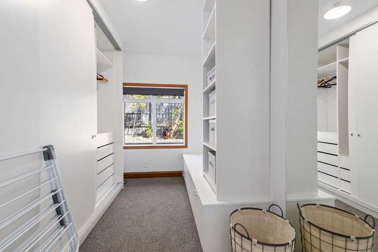 277 Queens Drive Lyall Bay_21