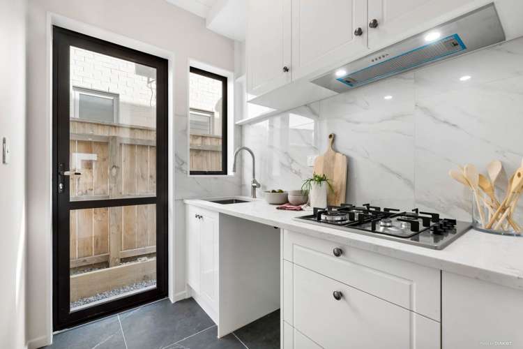 37 Nightingale Road Flat Bush_8