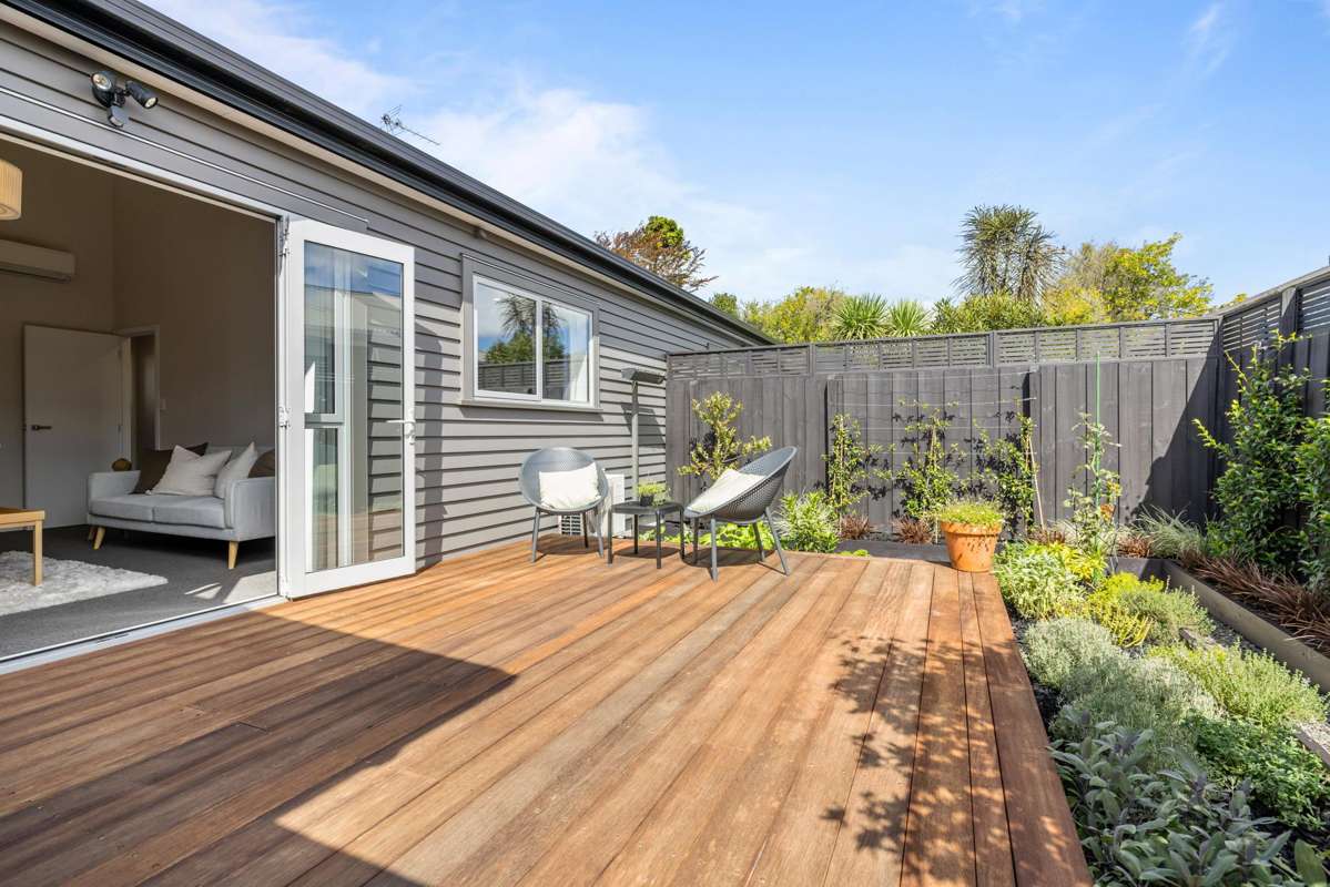 2/11 Harvey Terrace_0