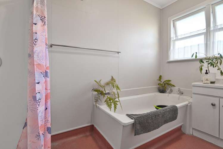 42 Dover Road Flaxmere_6