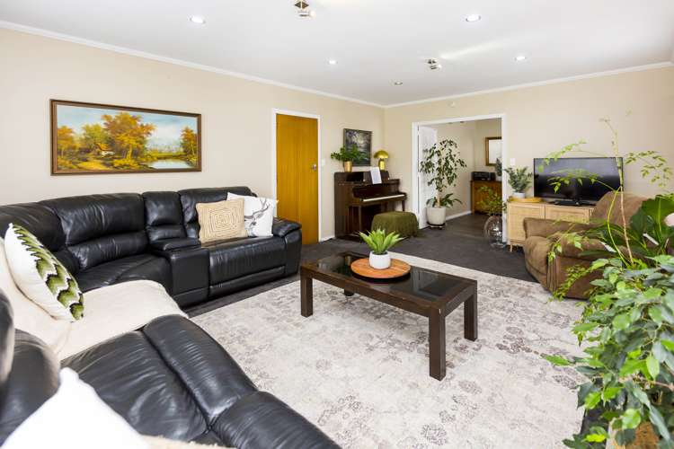 61 Oregon Drive Maoribank_2